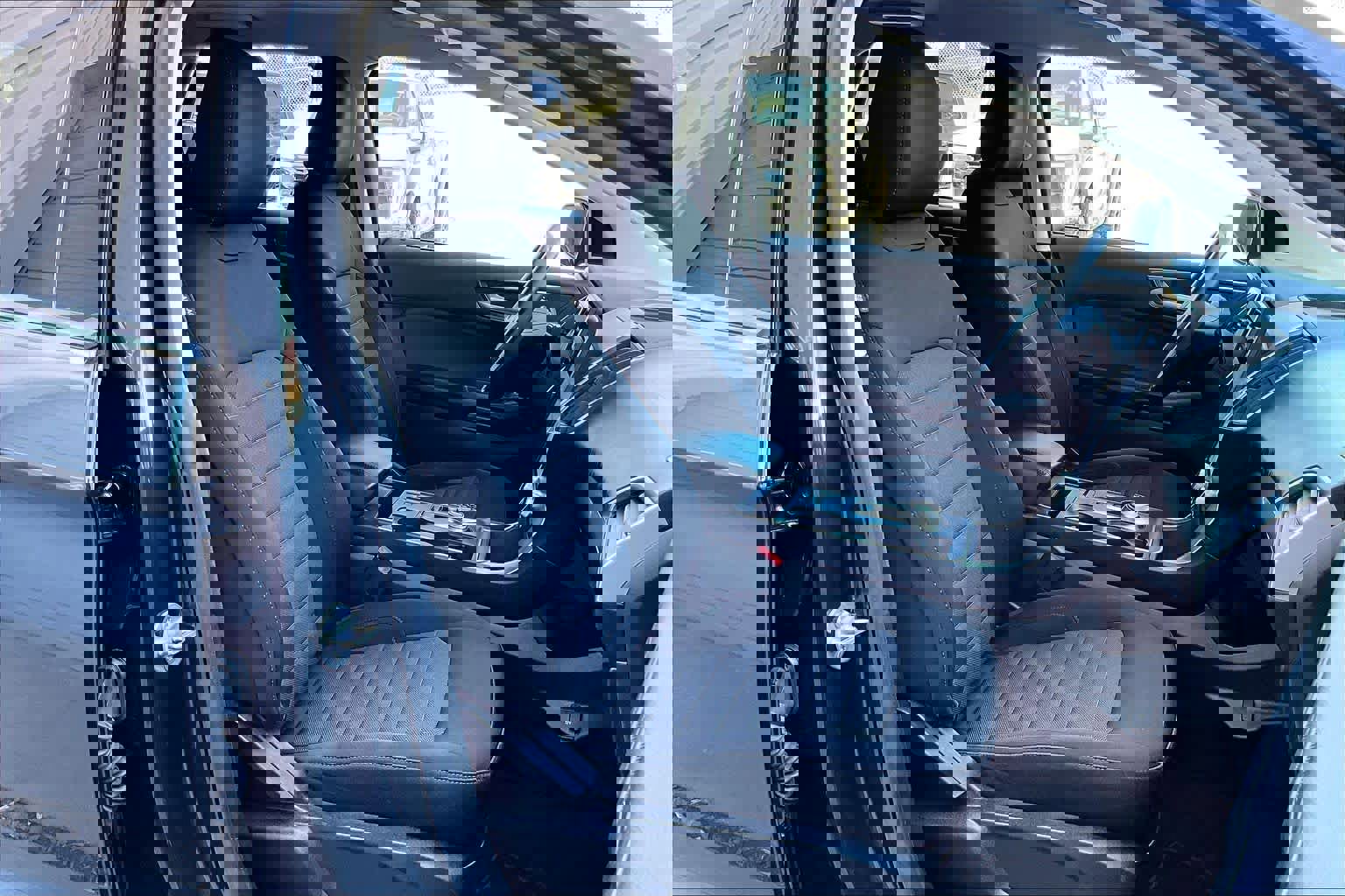 Certified 2023 Ford Edge SE image 12