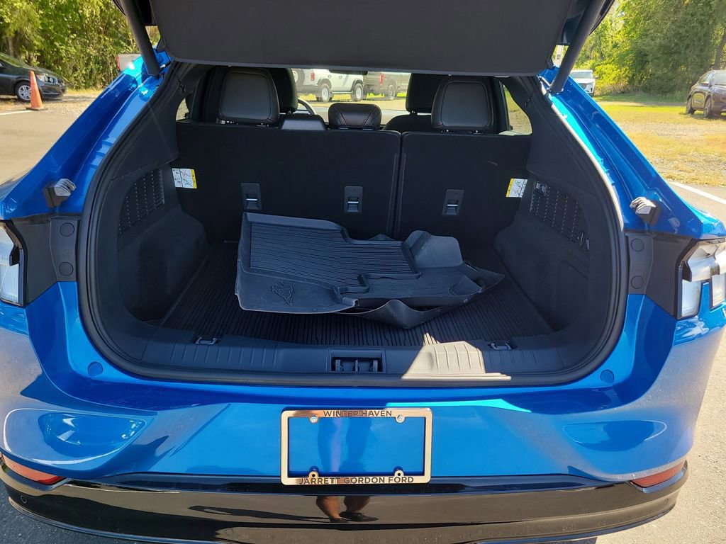 Certified 2025 Ford Mustang Mach-E Premium w/ Sport Appearance Package image 7