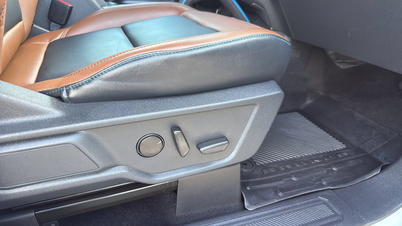 Certified 2023 Ford Bronco Outer Banks AWD/4WD image 24