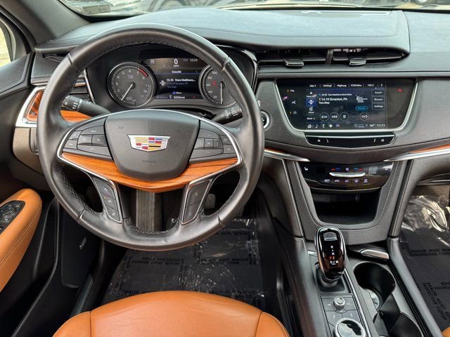 Used 2022 Cadillac XT5 Premium Luxury w/ Technology Package image 11