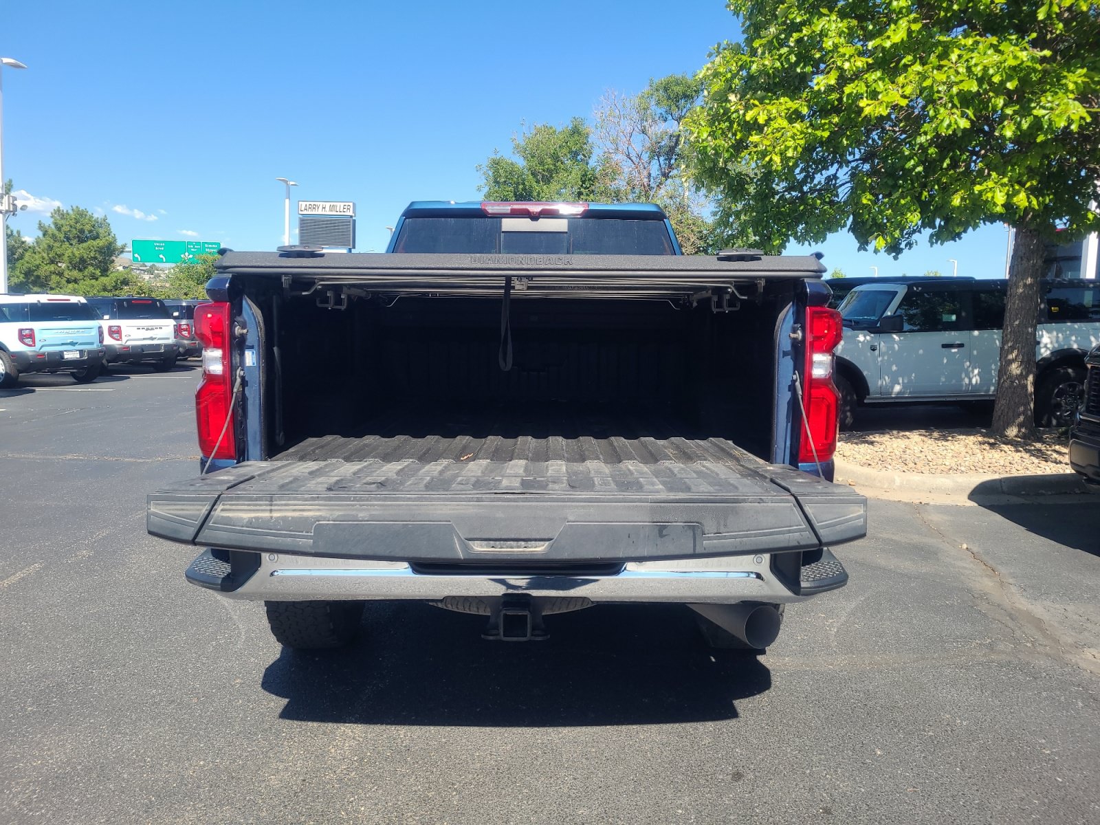 Used 2022 Chevrolet Silverado 2500 LTZ w/ LTZ Plus Package AWD/4WD image 32