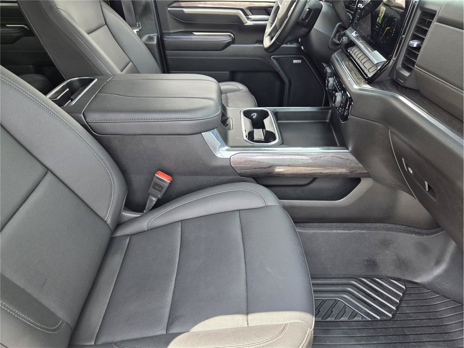 Used 2025 Chevrolet Silverado 2500 LTZ w/ LTZ Plus Package AWD/4WD image 13