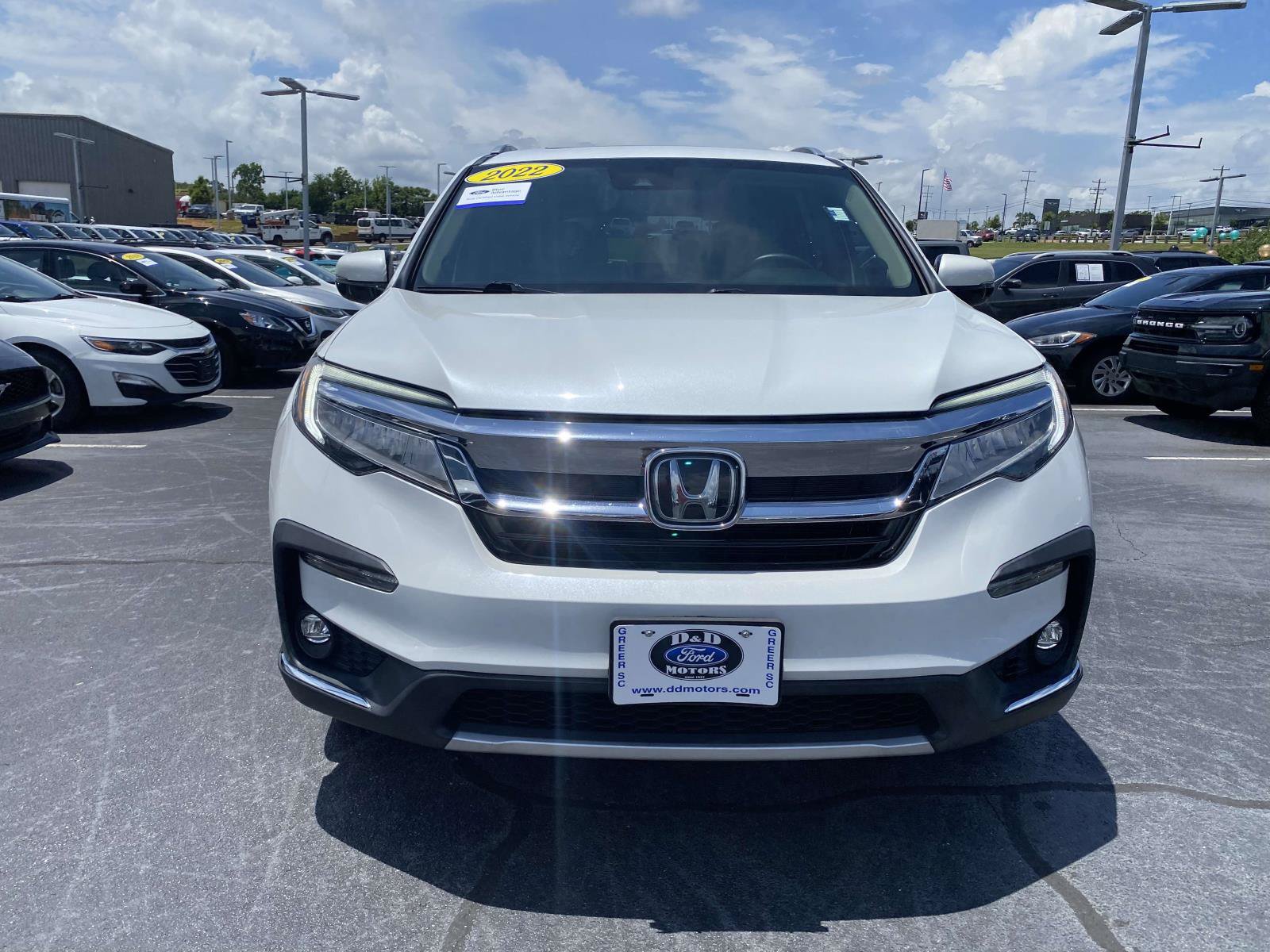 Used 2022 Honda Pilot Touring image 2