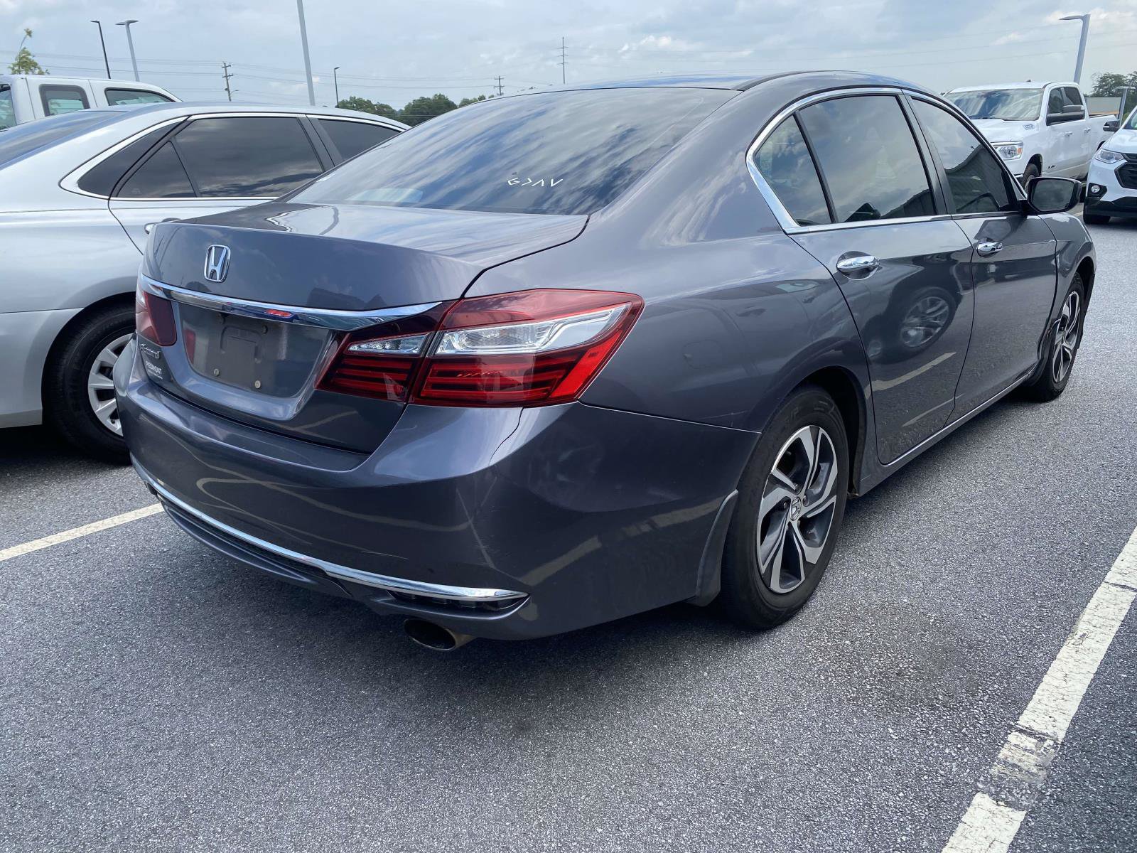 Used 2017 Honda Accord LX image 7
