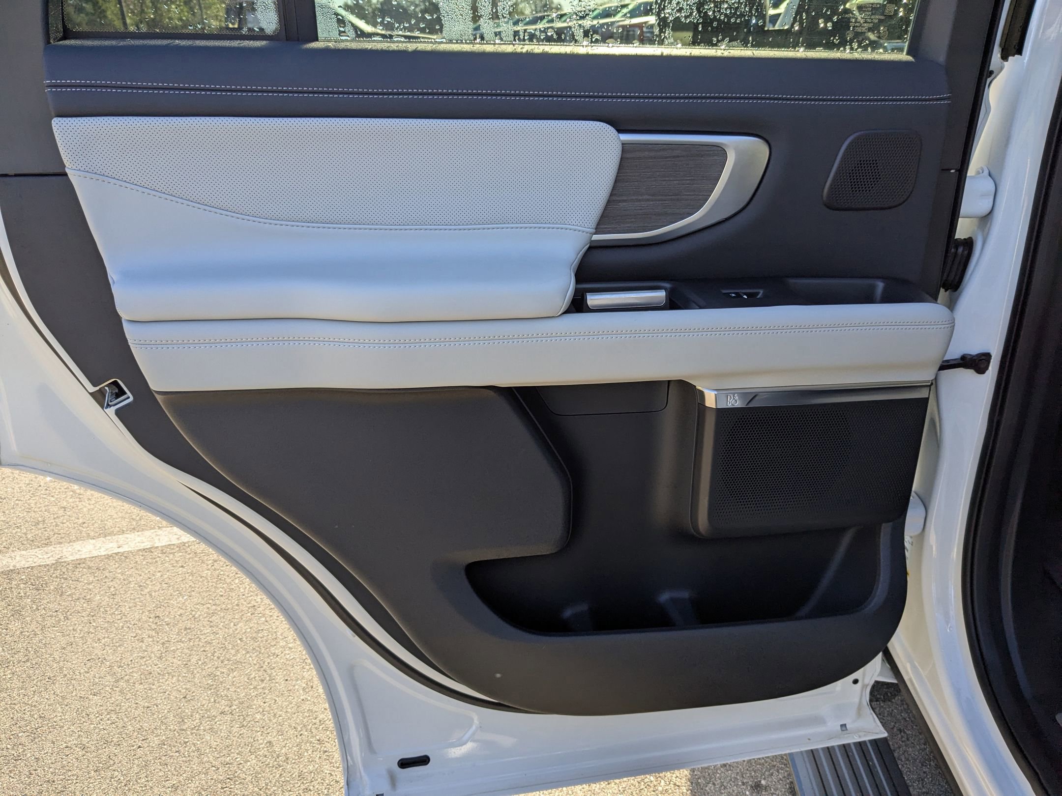 Certified 2025 Ford Expedition Platinum w/ Platinum Ultimate Package image 35