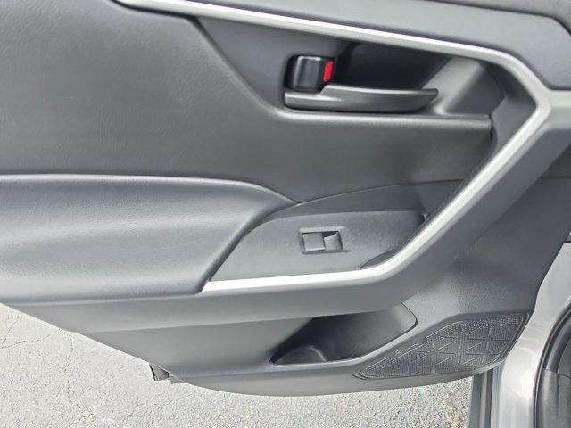 Used 2024 Toyota RAV4 LE AWD/4WD image 11