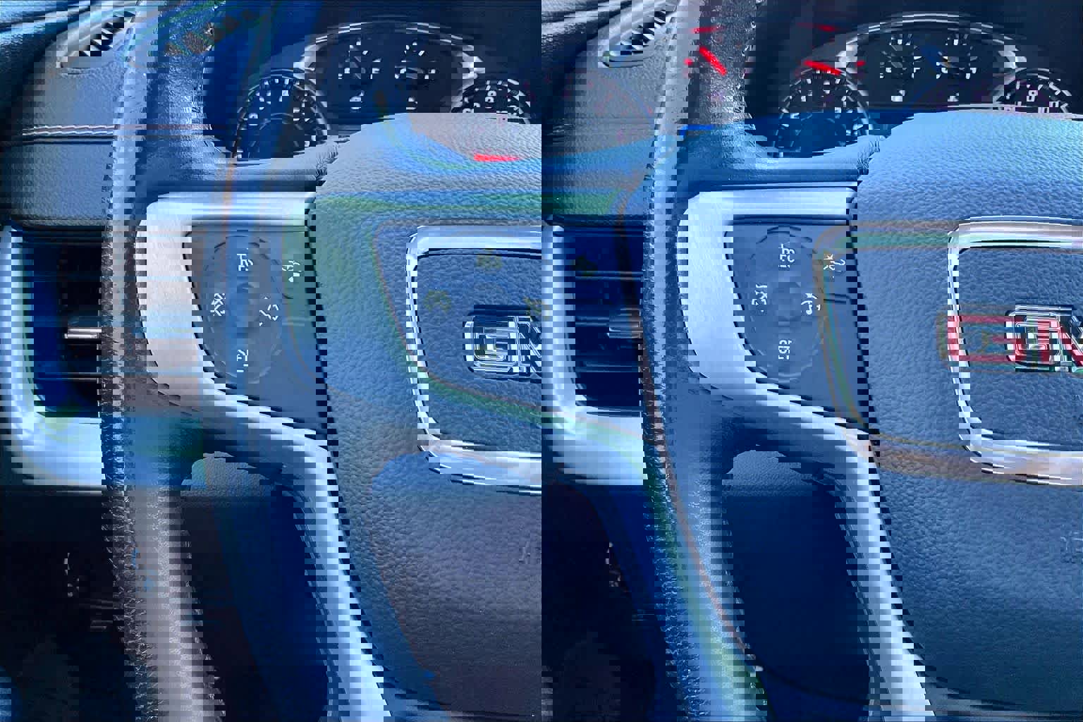 Used 2021 GMC Terrain SLE w/ Driver Convenience Package image 23