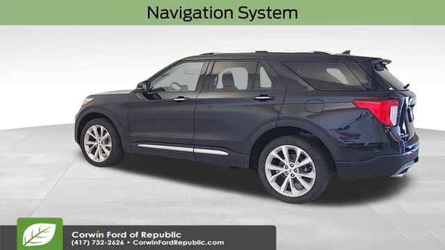Certified 2024 Ford Explorer Platinum w/ Technology Package image 3