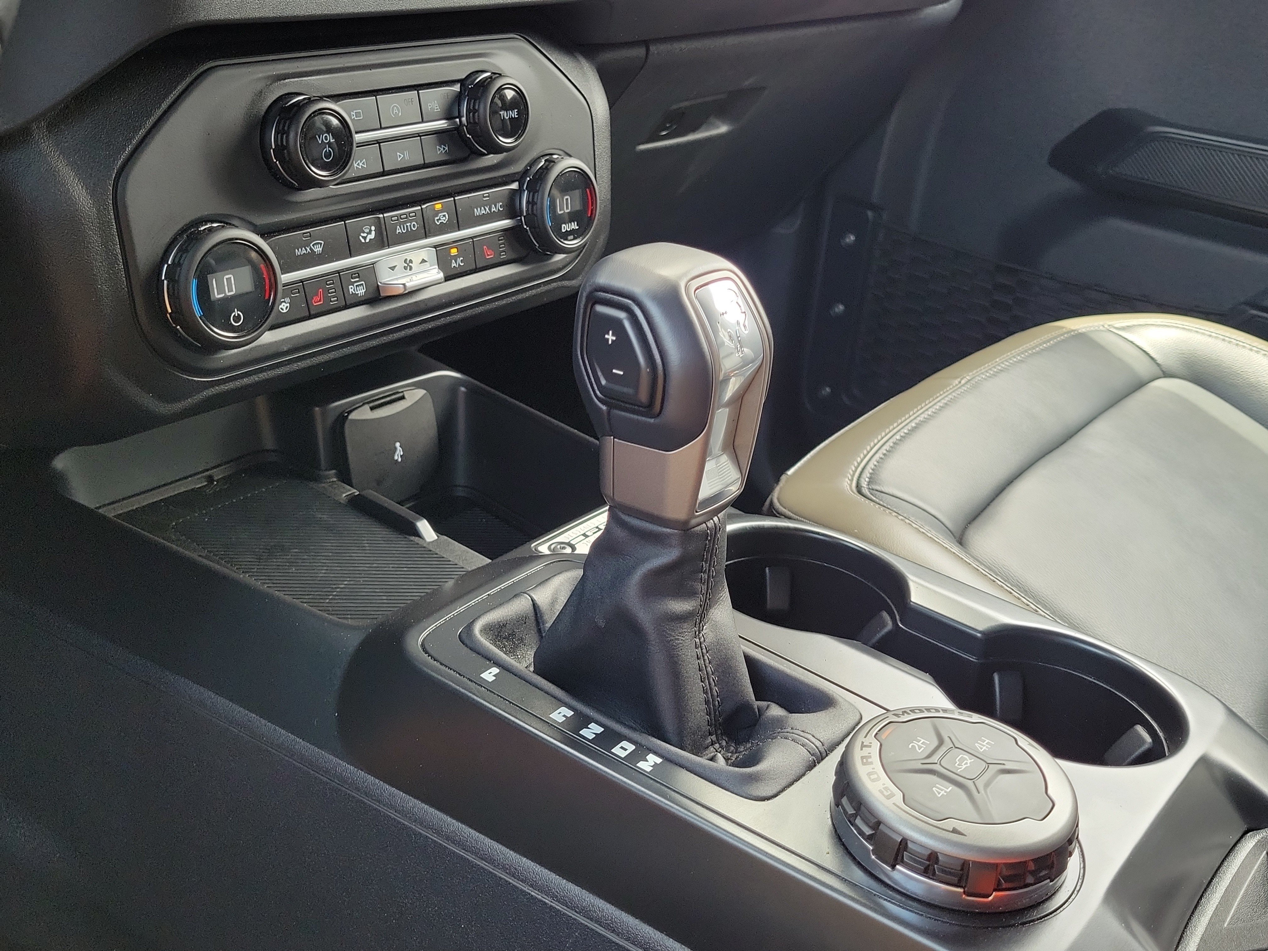Certified 2025 Ford Bronco Outer Banks AWD/4WD image 24
