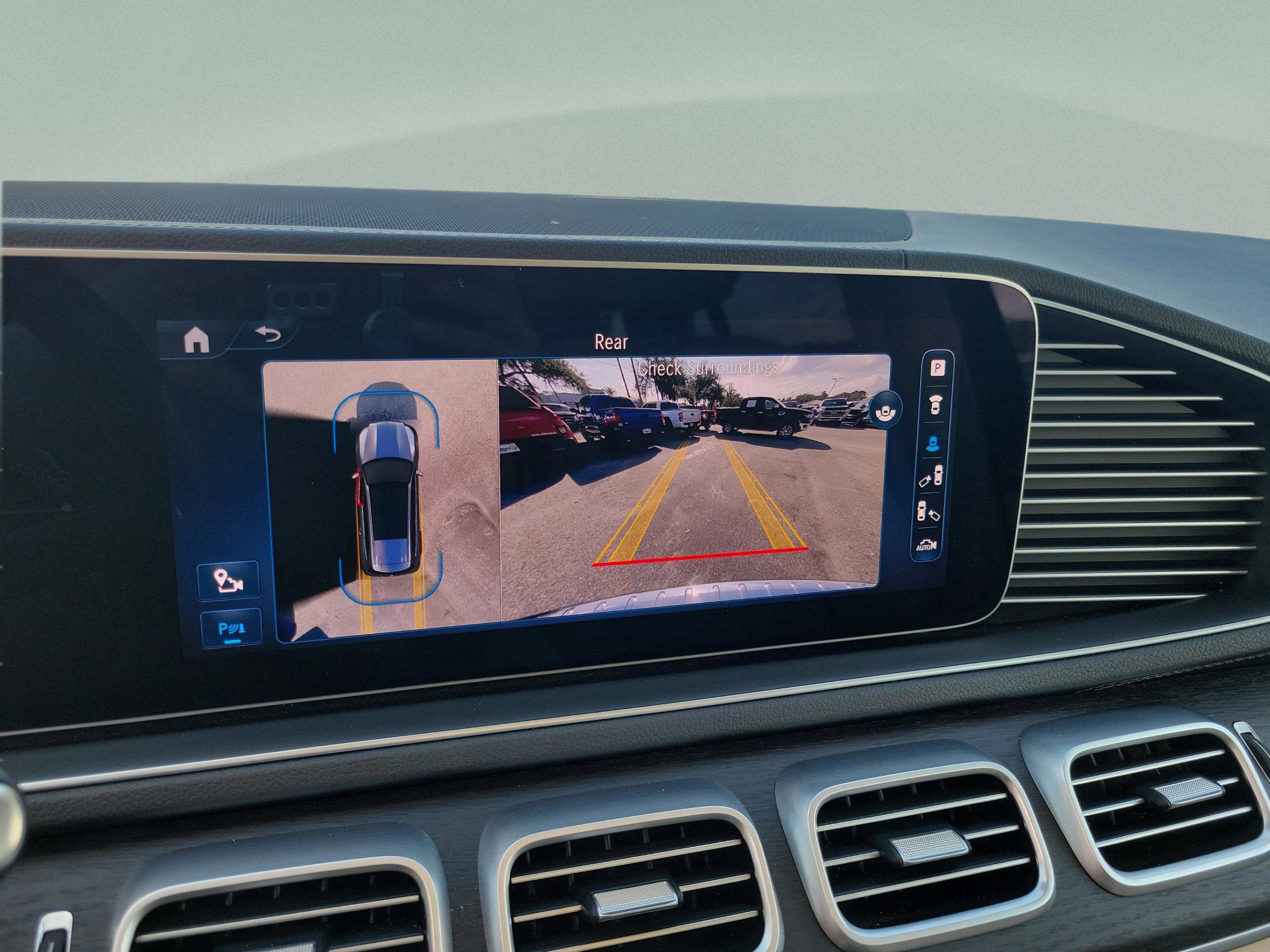 Used 2024 Mercedes-Benz GLS 450 4MATIC image 17