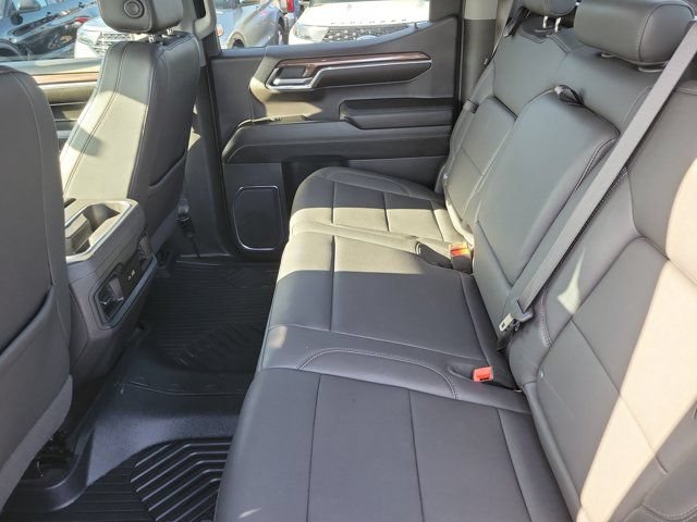 Used 2024 Chevrolet Silverado 1500 LT Trail Boss w/ Convenience Package II AWD/4WD image 11