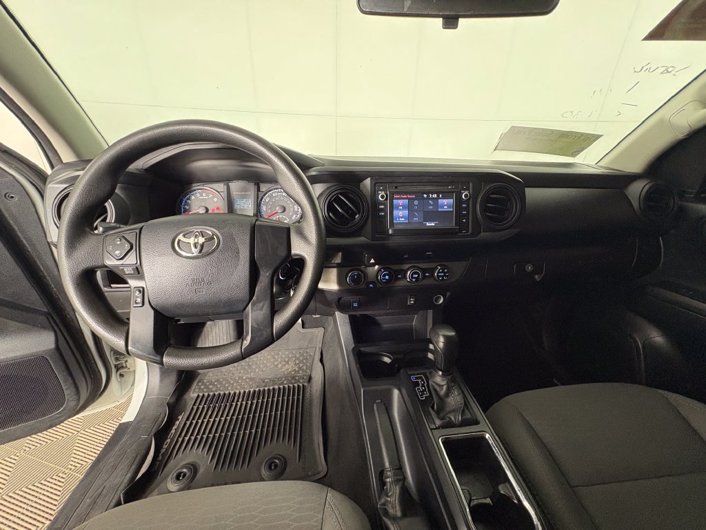 Used 2017 Toyota Tacoma SR AWD/4WD image 6