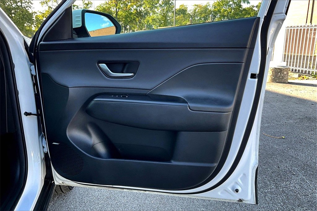 Used 2024 Hyundai Kona Limited image 23