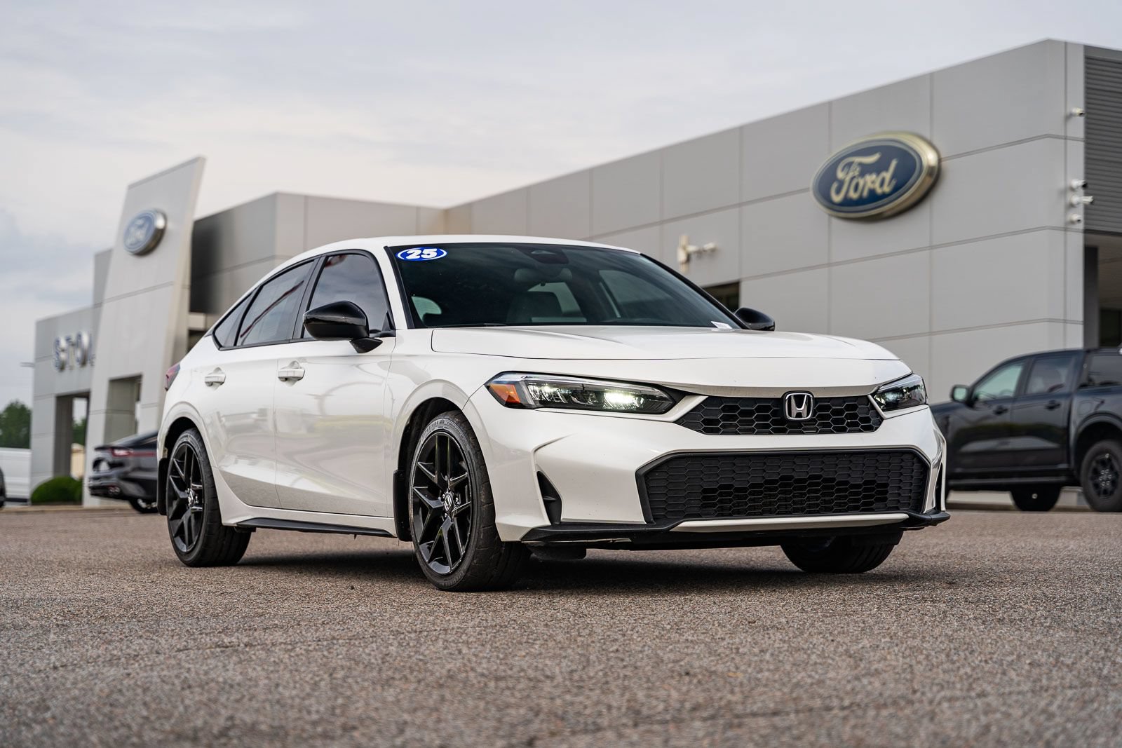 Used 2025 Honda Civic Sport image 1