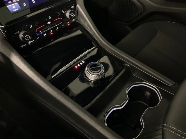 Used 2024 Jeep Grand Cherokee Laredo X w/ Luxury Tech Group I image 18