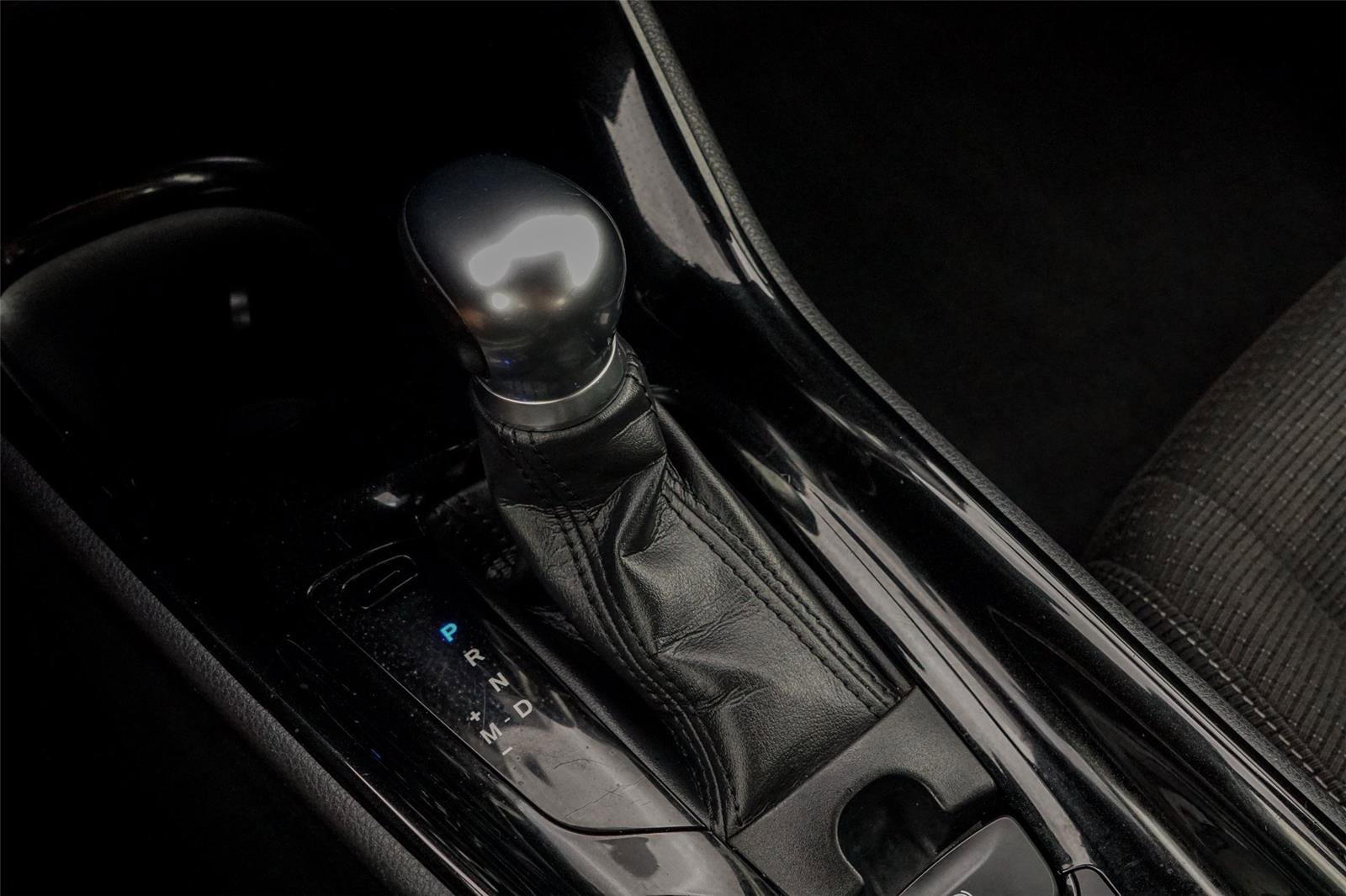 Used 2019 Toyota C-HR XLE FWD image 14