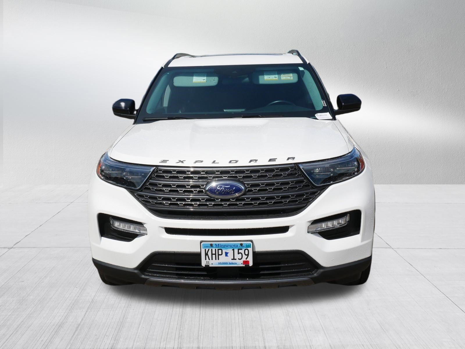 Certified 2023 Ford Explorer XLT w/ Equipment Group 202A AWD/4WD image 2
