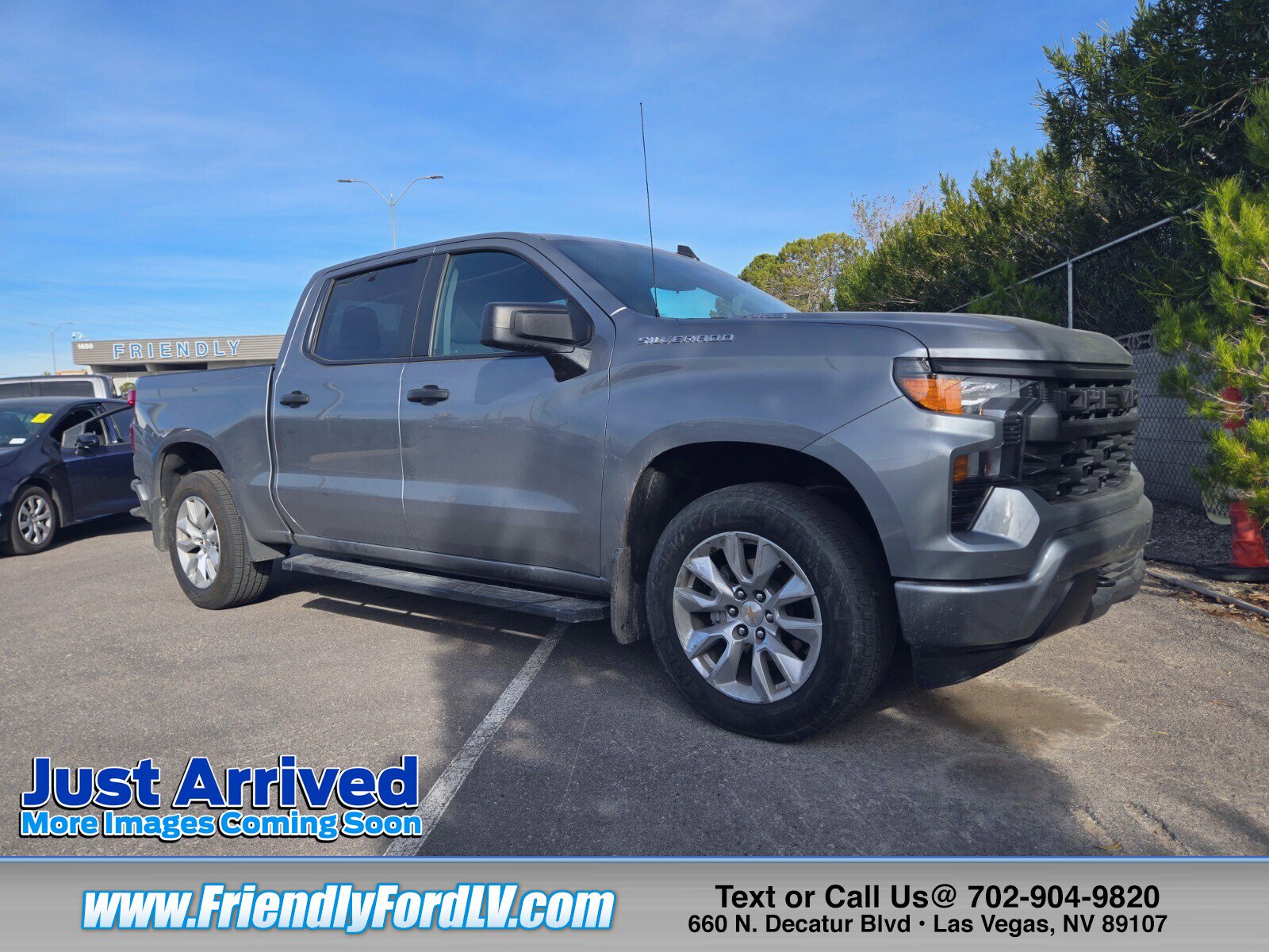 Used 2025 Chevrolet Silverado 1500 Custom image 1