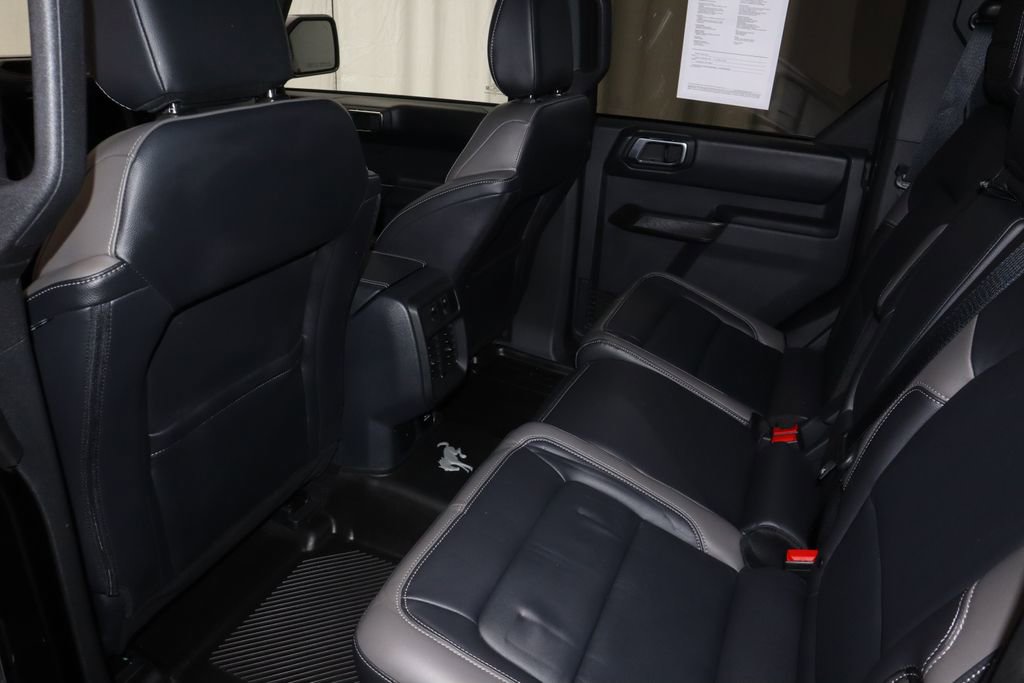 Certified 2025 Ford Bronco Outer Banks w/ Black Appearance Package AWD/4WD image 19