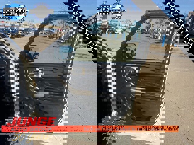 Certified 2022 Ford Explorer XLT w/ Equipment Group 202A image 12