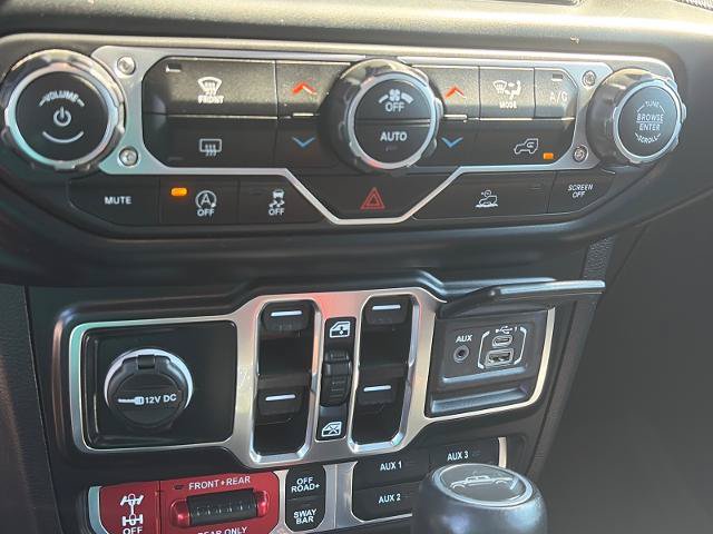 Used 2023 Jeep Gladiator Rubicon w/ Trailer Tow Package AWD/4WD image 15