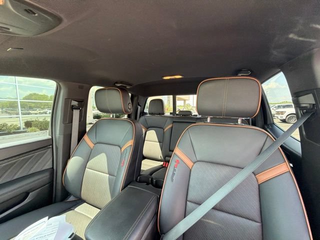 Used 2023 GMC Canyon AT4 w/ AT4 Premium Package AWD/4WD image 12