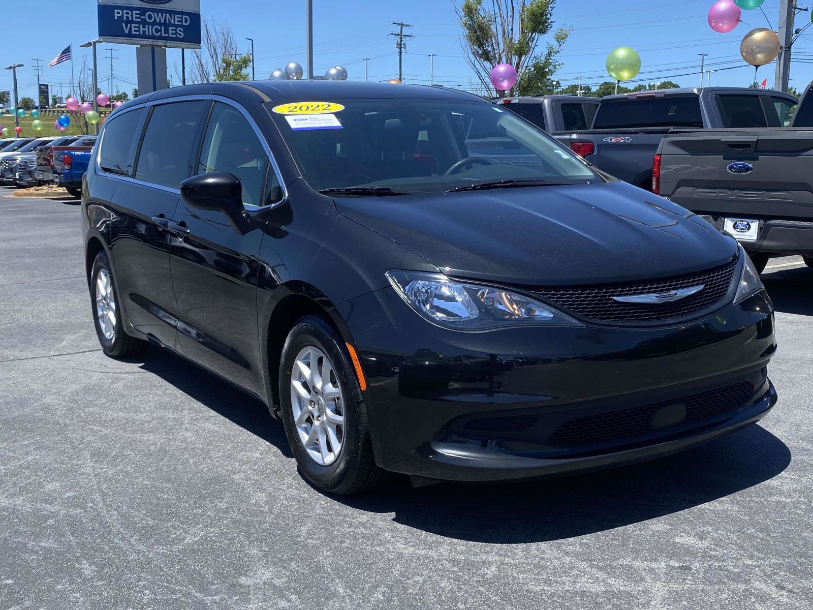 Used 2022 Chrysler Voyager LX