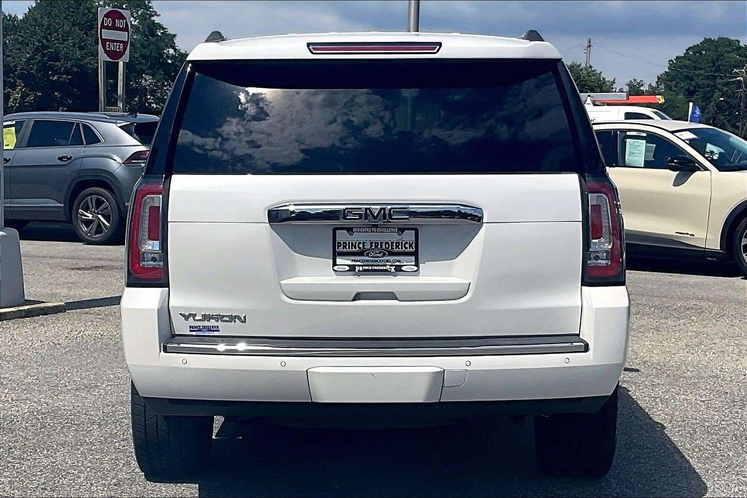 Used 2019 GMC Yukon Denali w/ Denali Ultimate Package AWD/4WD image 4