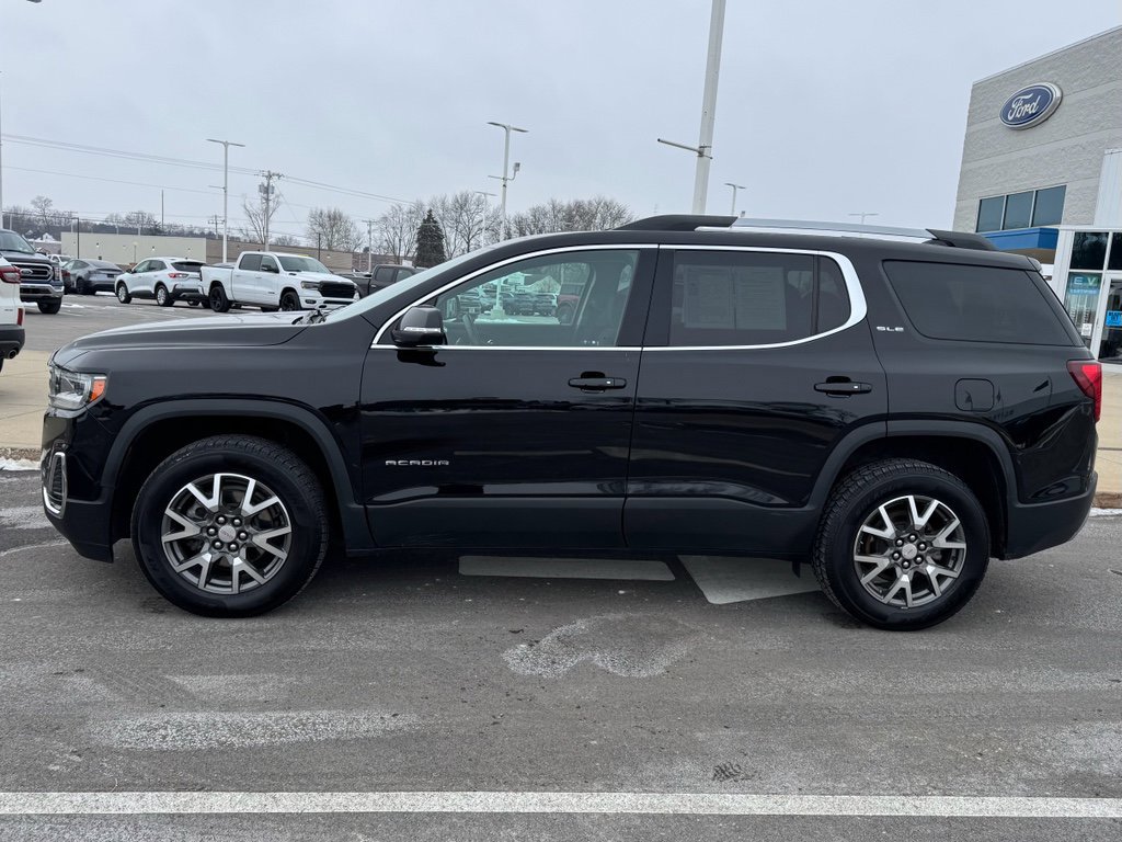 Used 2023 GMC Acadia SLE w/ Driver Convenience Package image 2