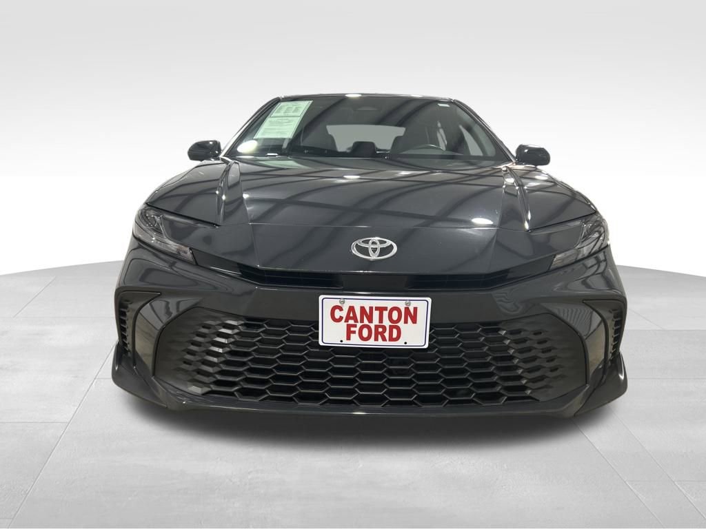 Used 2025 Toyota Camry SE image 8