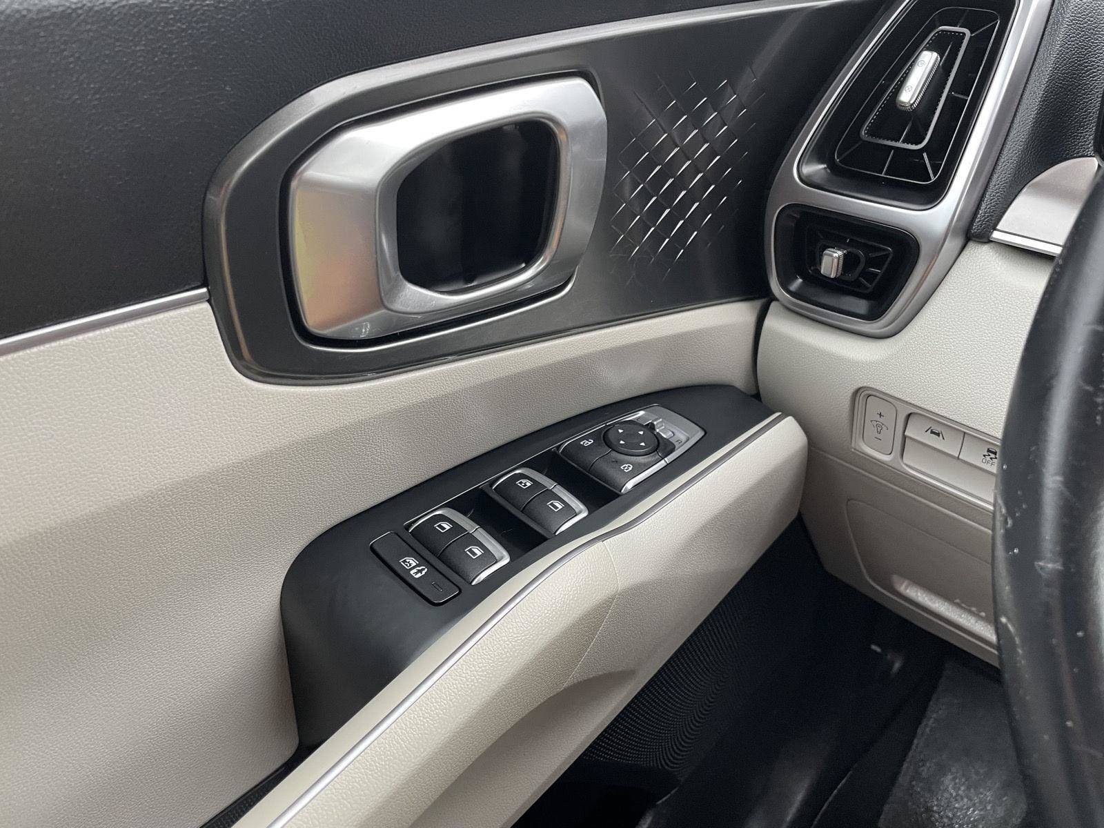 Used 2021 Kia Sorento S FWD image 30