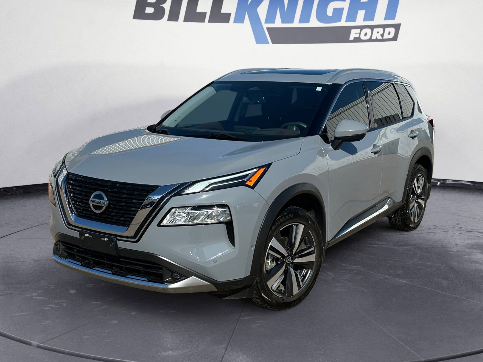 Used 2021 Nissan Rogue Platinum image 1
