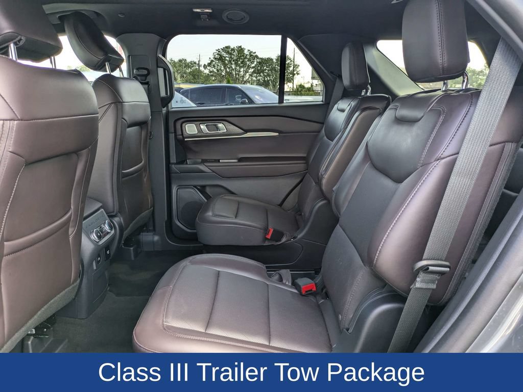Certified 2026 Ford Explorer Platinum RWD image 15