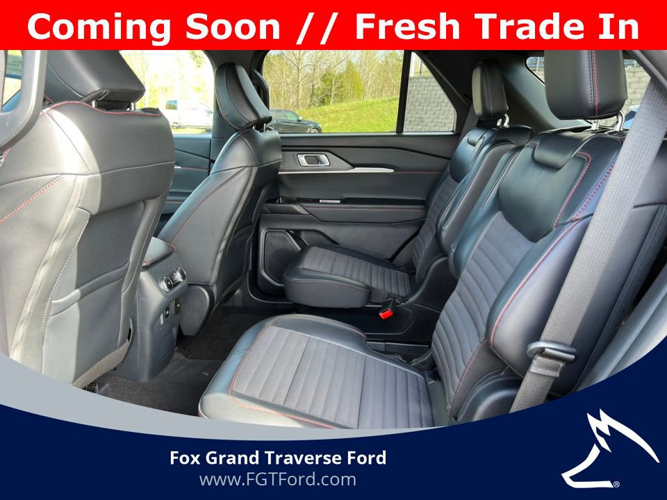 Certified 2025 Ford Explorer ST-Line AWD/4WD image 5
