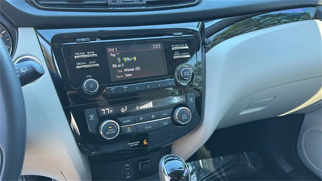Used 2018 Nissan Rogue Sport SV image 28