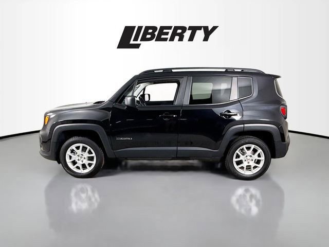 Used 2022 Jeep Renegade Latitude w/ Convenience Group image 2