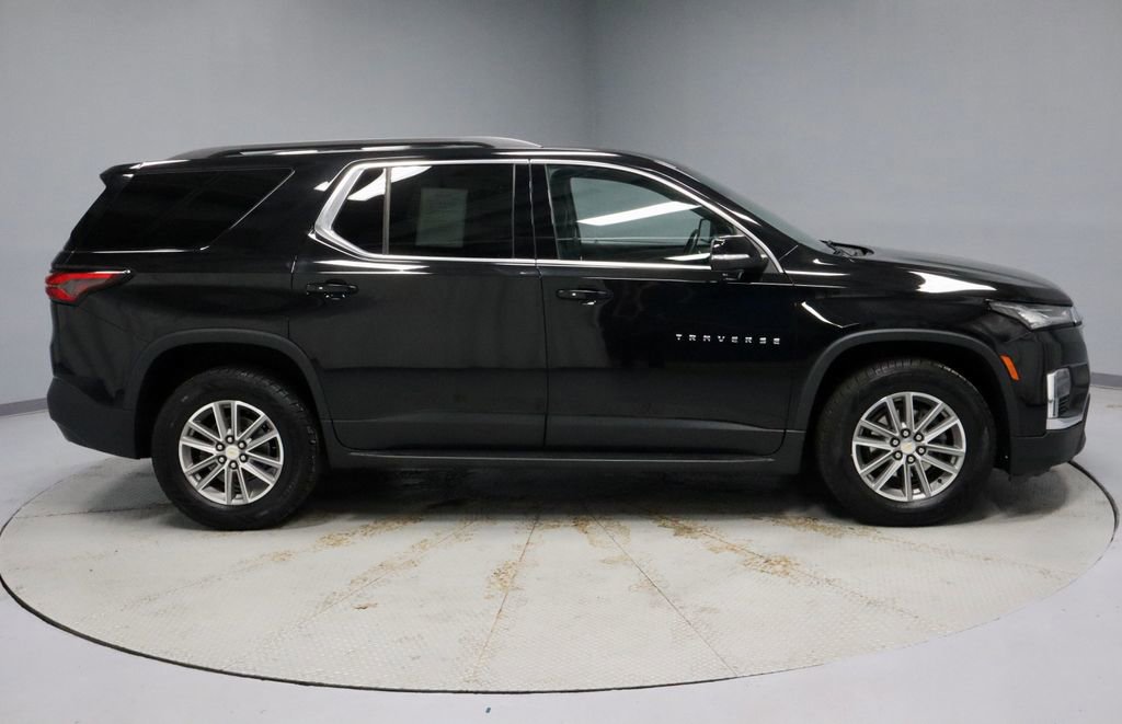 Used 2022 Chevrolet Traverse LT AWD/4WD image 12