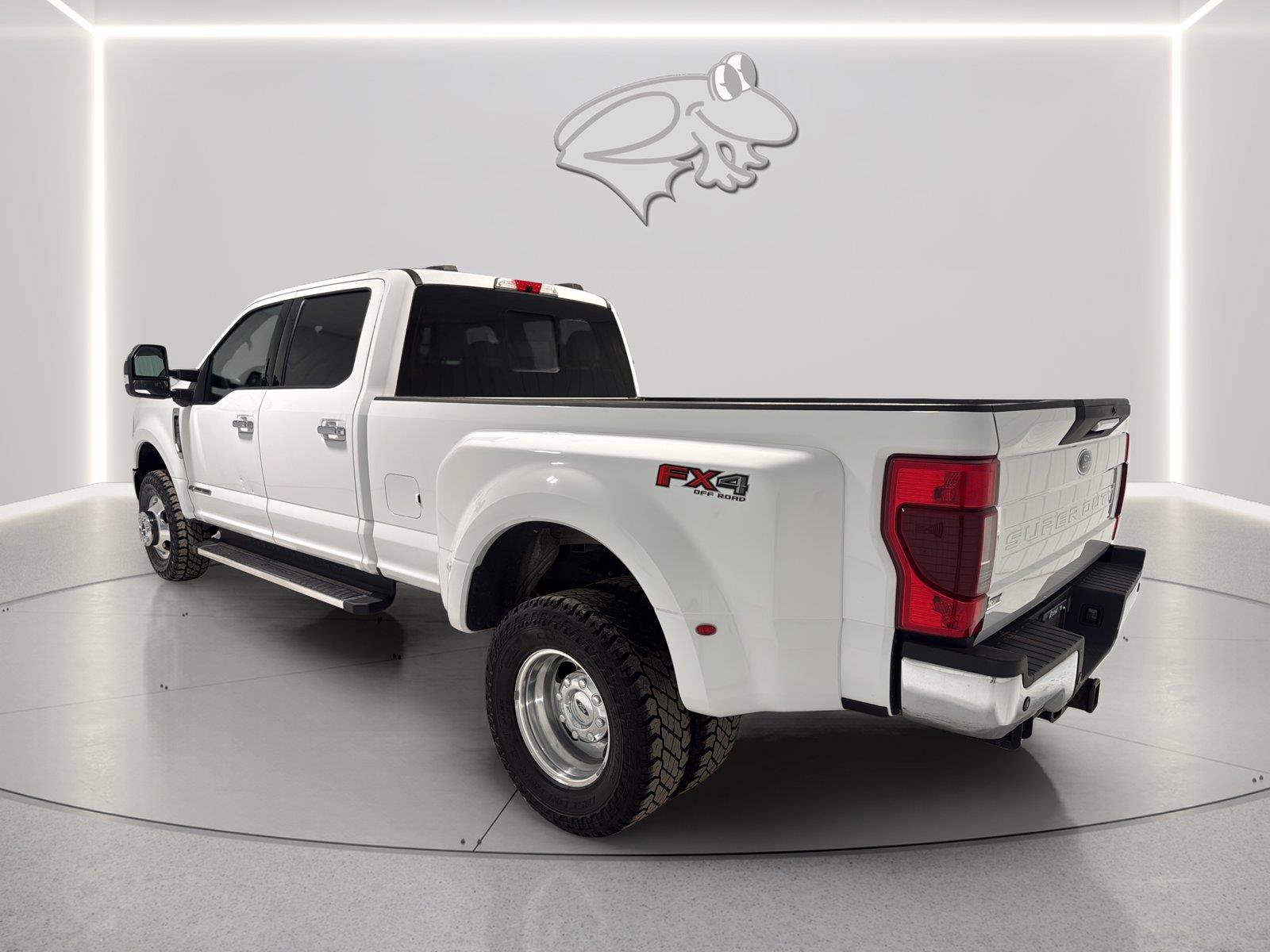 Certified 2022 Ford F350 XLT w/ XLT Premium Package AWD/4WD image 3