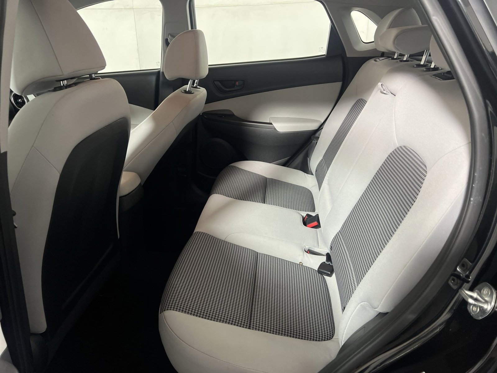 Used 2022 Hyundai Kona SE image 22