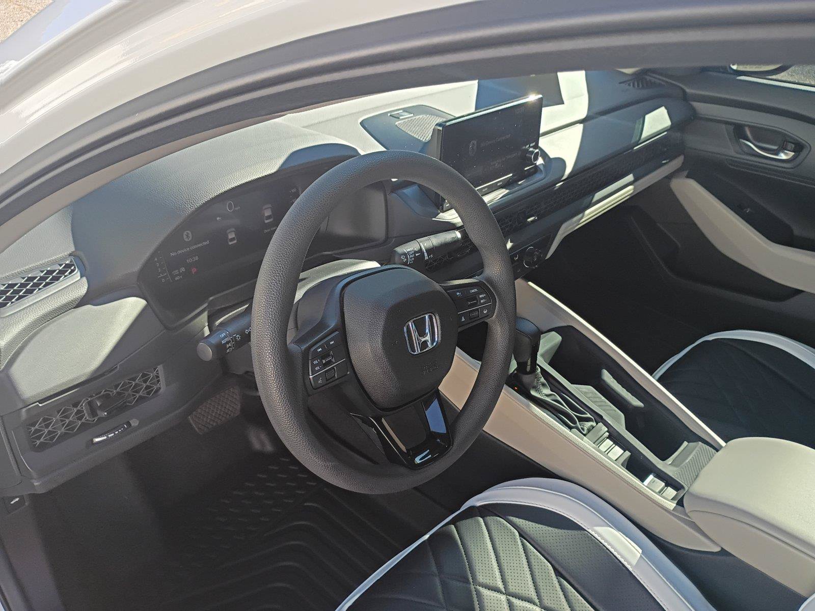 Used 2024 Honda Accord LX image 10