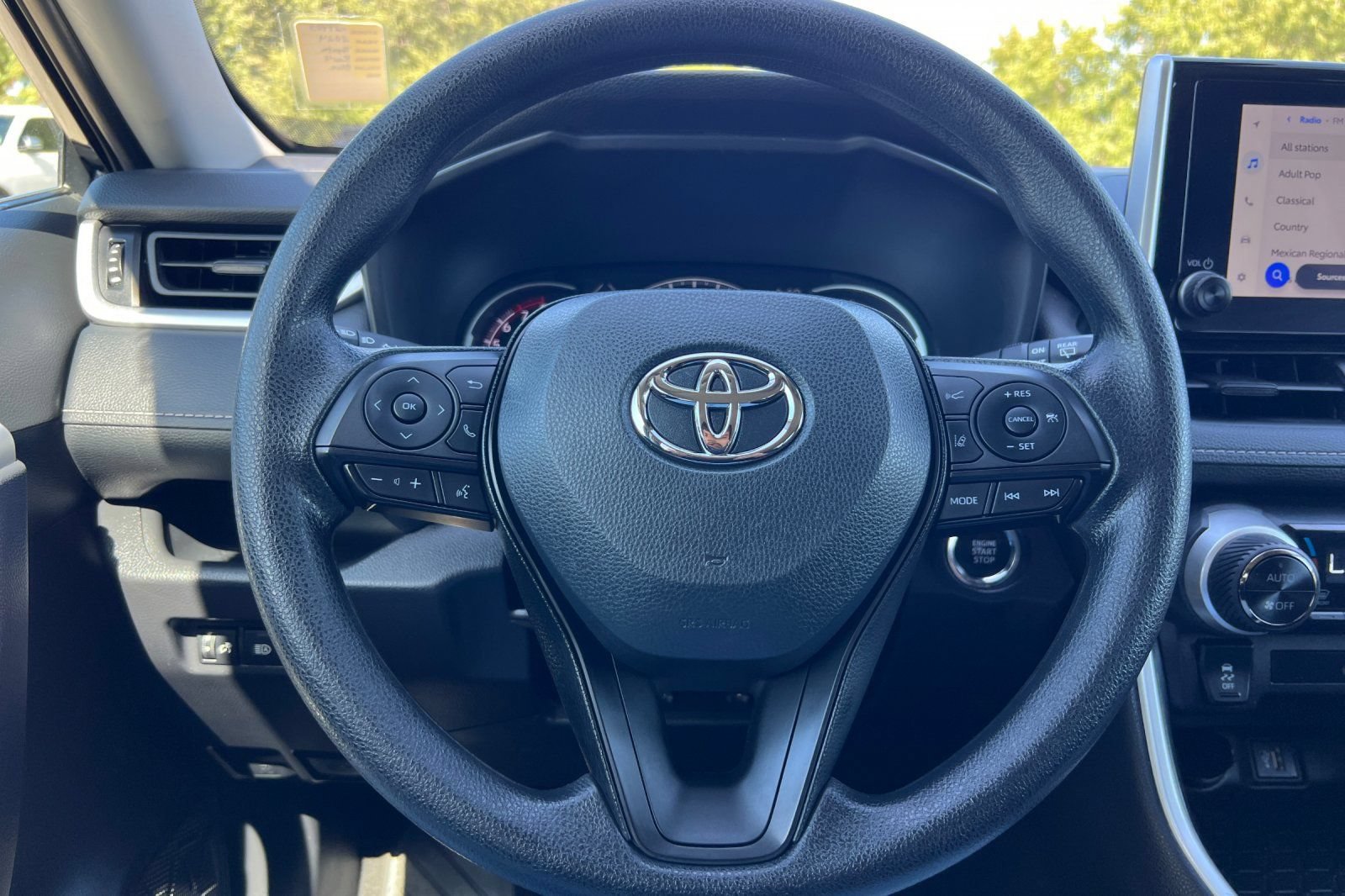 Used 2024 Toyota RAV4 XLE FWD image 25