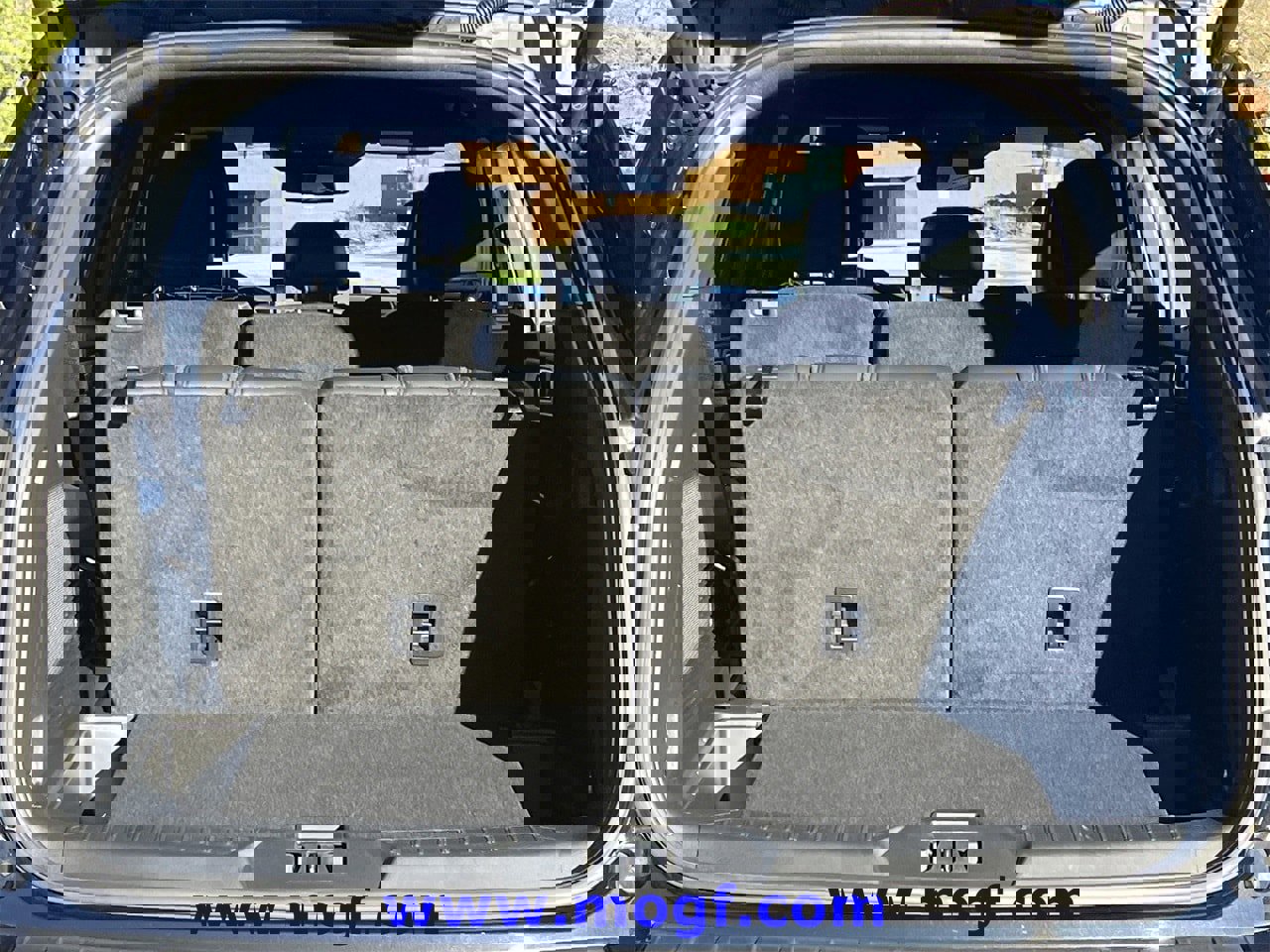 Certified 2025 Ford Explorer ST-Line w/ Premium Package image 28