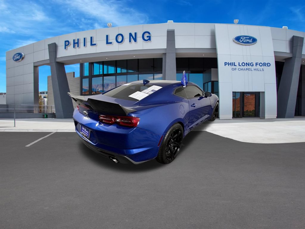 Used 2020 Chevrolet Camaro LT RWD image 5