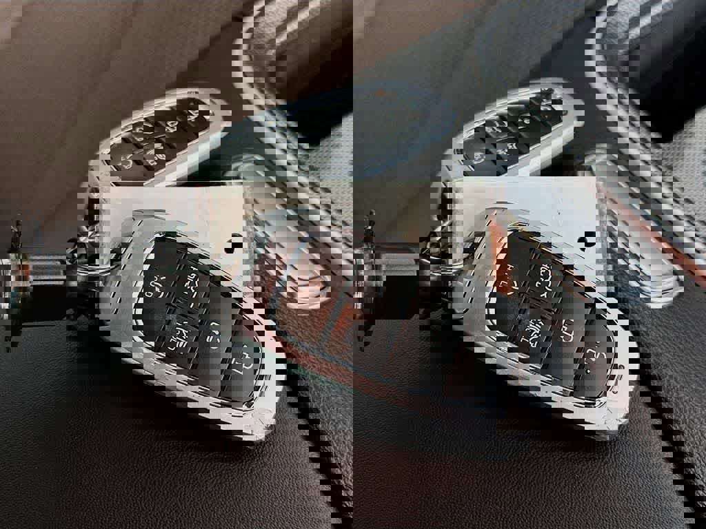 Used 2023 Hyundai Santa Fe SEL FWD image 24