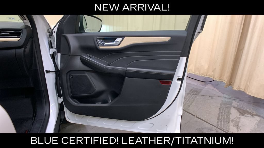 Certified 2022 Ford Escape Titanium w/ Titanium Elite Package AWD/4WD image 10