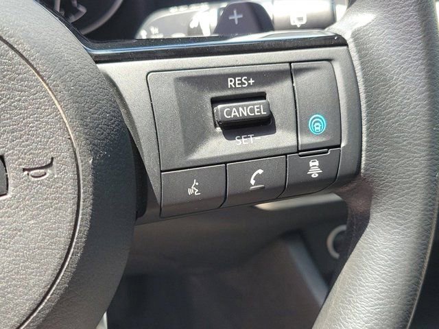 Used 2023 Nissan Rogue SV FWD image 24