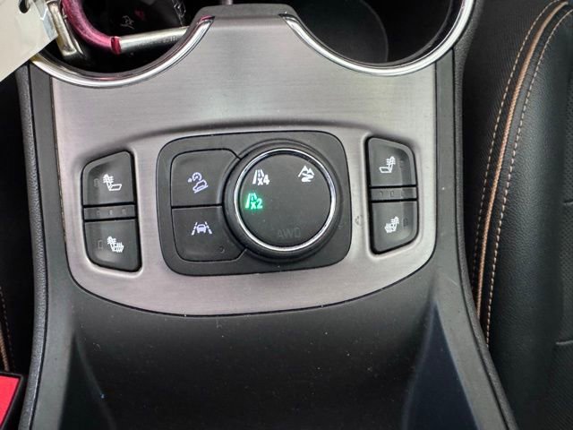 Used 2024 GMC Terrain AT4 image 23