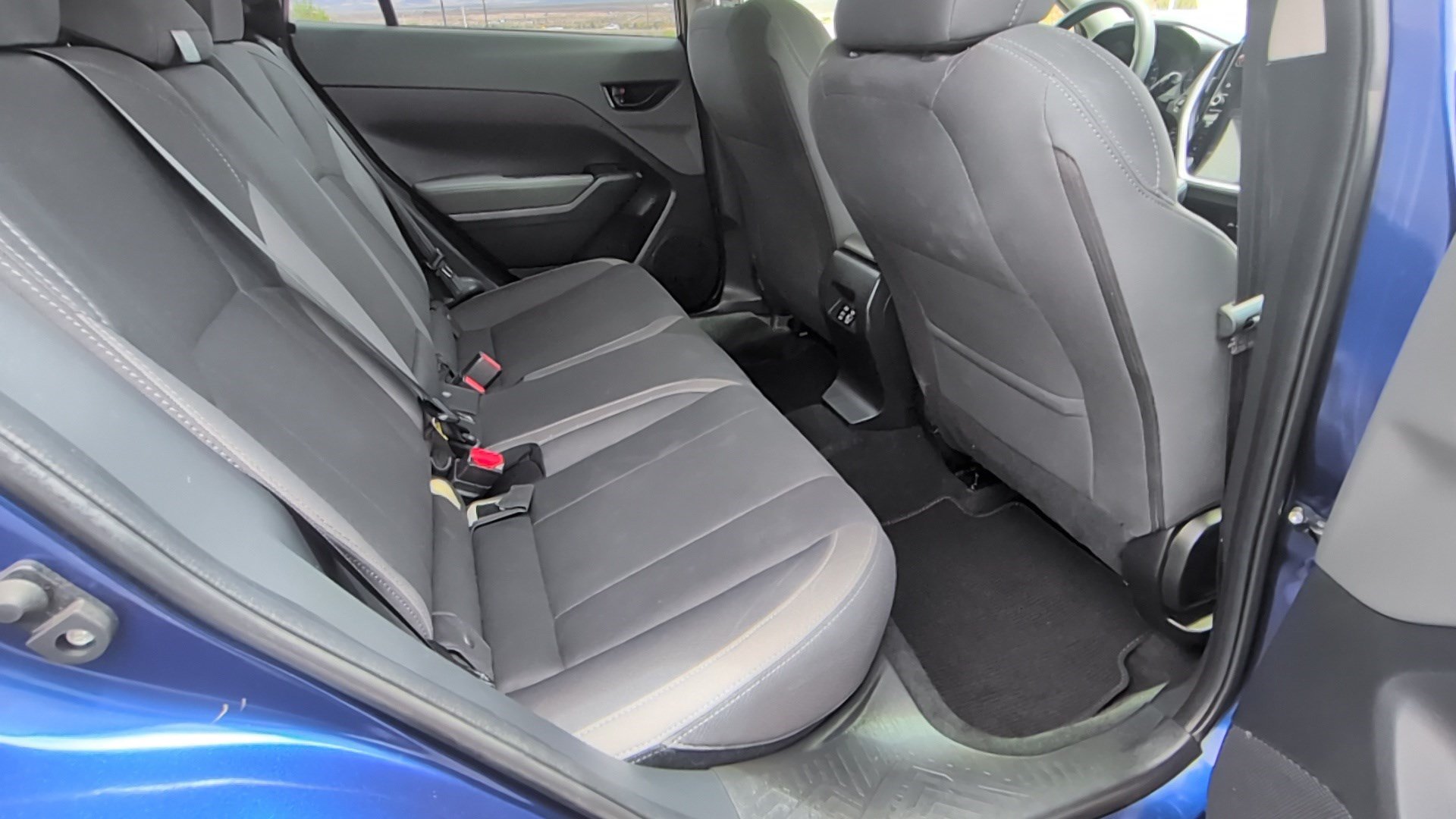 Used 2025 Subaru Crosstrek 2.5i Premium AWD/4WD image 30