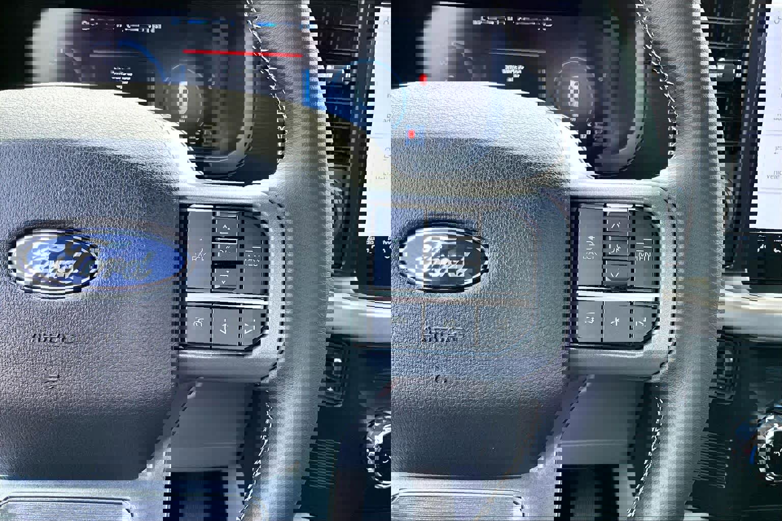 Certified 2025 Ford F150 Lightning XLT w/ Max Trailer Tow Package image 25