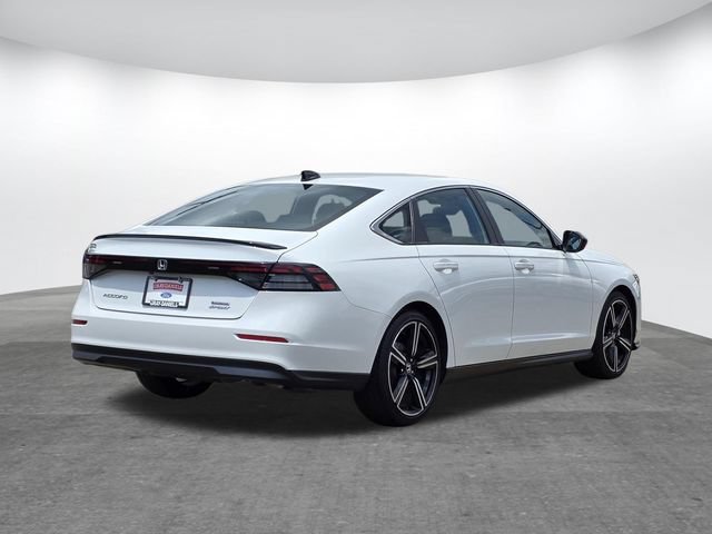 Used 2024 Honda Accord Sport image 4